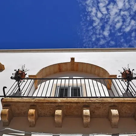 Palazzo Vaglio * Alliste
